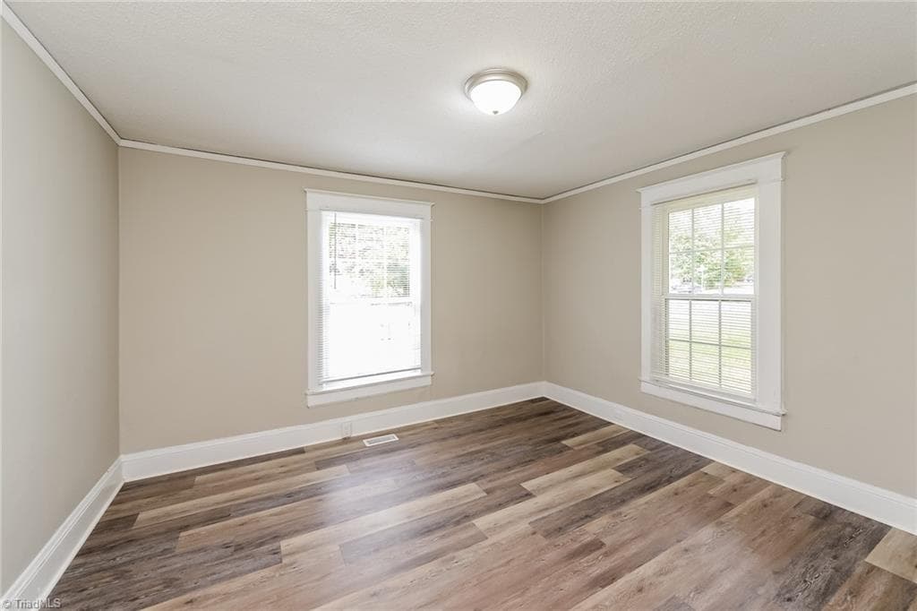 Stick/Site Built at 633 Wesley Drive, High Point NC 27260, High Point, photo 8 of 16