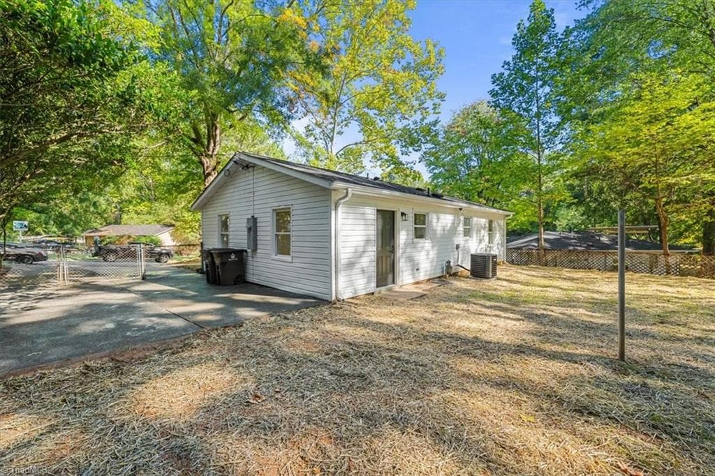 Stick/Site Built at 610 Chandler Street, Winston-Salem NC 27101, Winston-Salem, photo 24 of 28