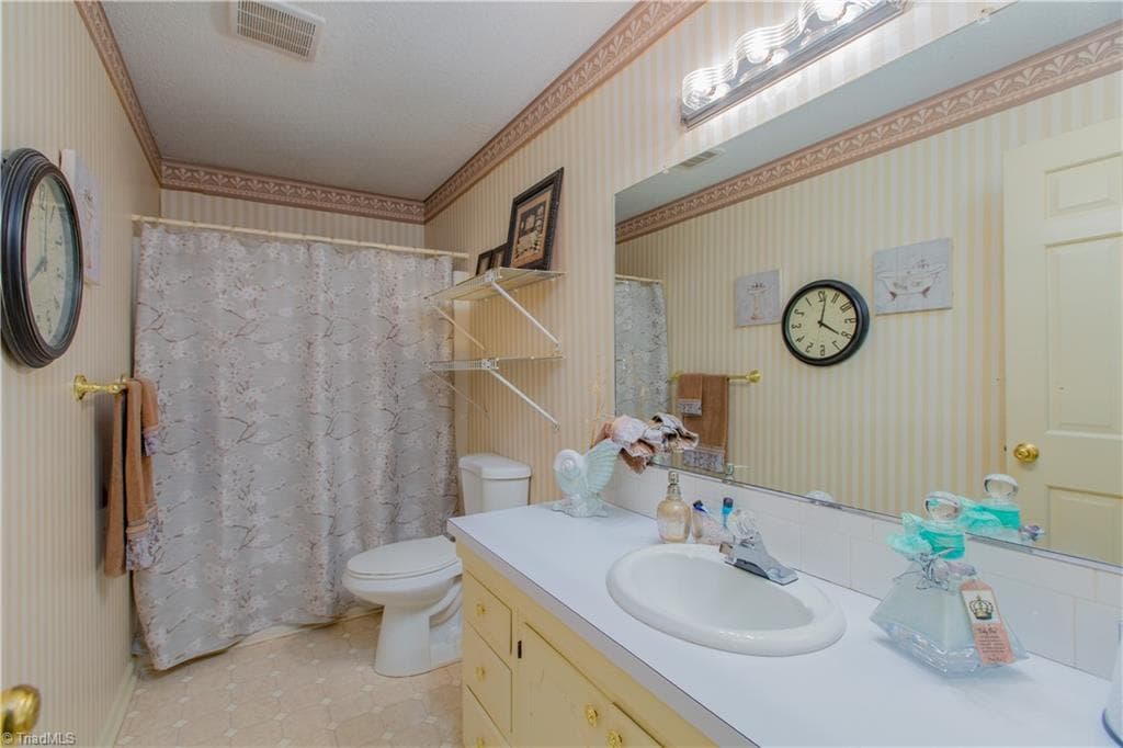 Stick/Site Built at 605 Greenvine Circle, Winston-Salem NC 27103, Winston-Salem, photo 17 of 29
