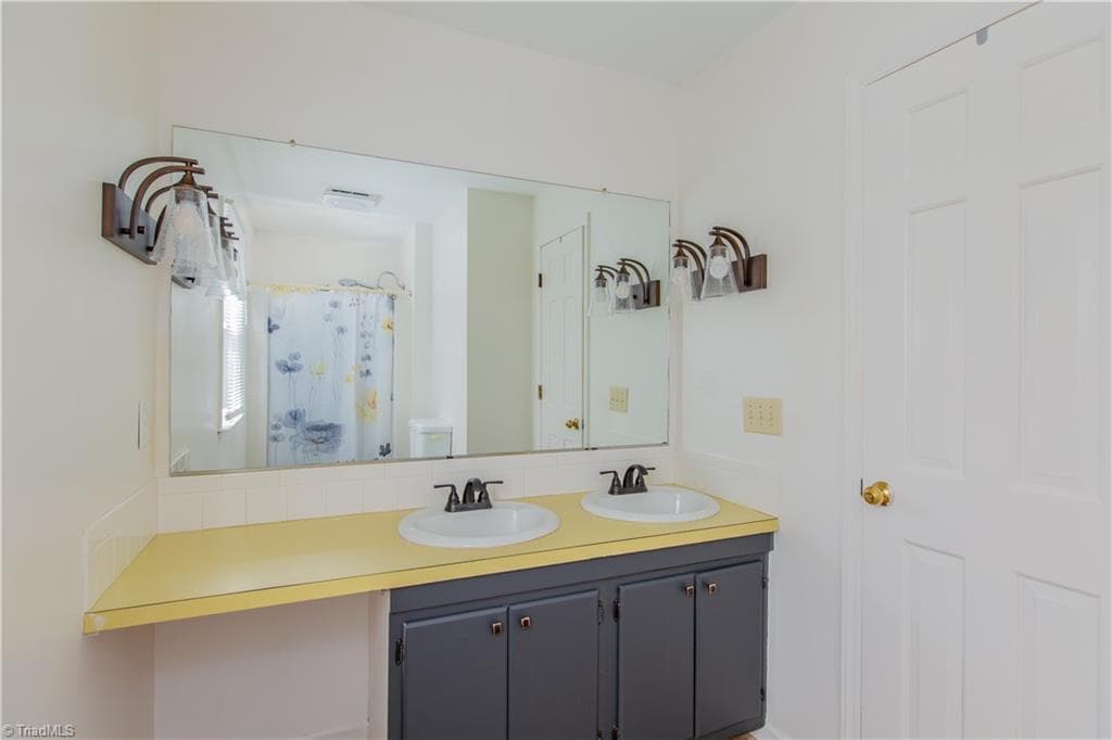 Stick/Site Built at 605 Greenvine Circle, Winston-Salem NC 27103, Winston-Salem, photo 14 of 29