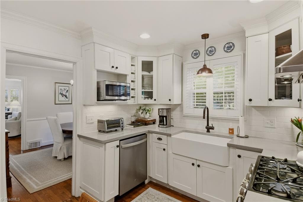 Stick/Site Built at 1711 Meadowbrook Drive, Winston-Salem NC 27104, Winston-Salem, photo 13 of 43