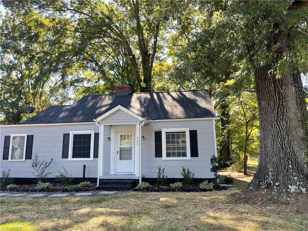Stick/Site Built at 425 Moir Street, Eden NC 27288, Eden, photo 3 of 22