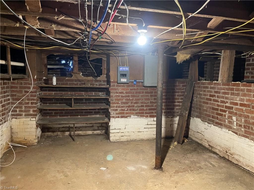 Stick/Site Built at 425 Moir Street, Eden NC 27288, photo 21 of 22