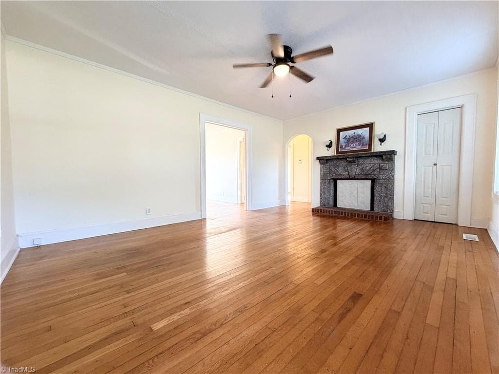 Stick/Site Built at 2019 W Vandalia Road, Greensboro NC 27407, Greensboro, photo 2 of 9