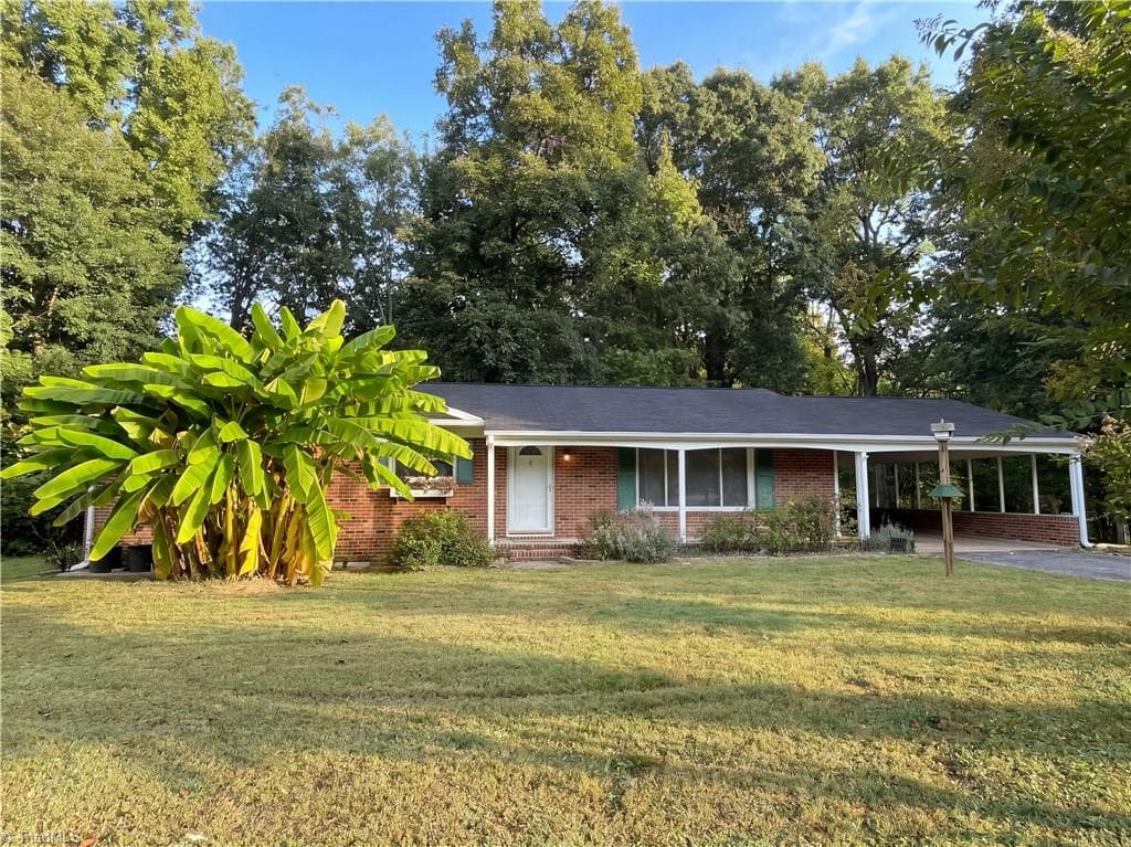 126 Vista Way Drive, Kernersville NC 27284