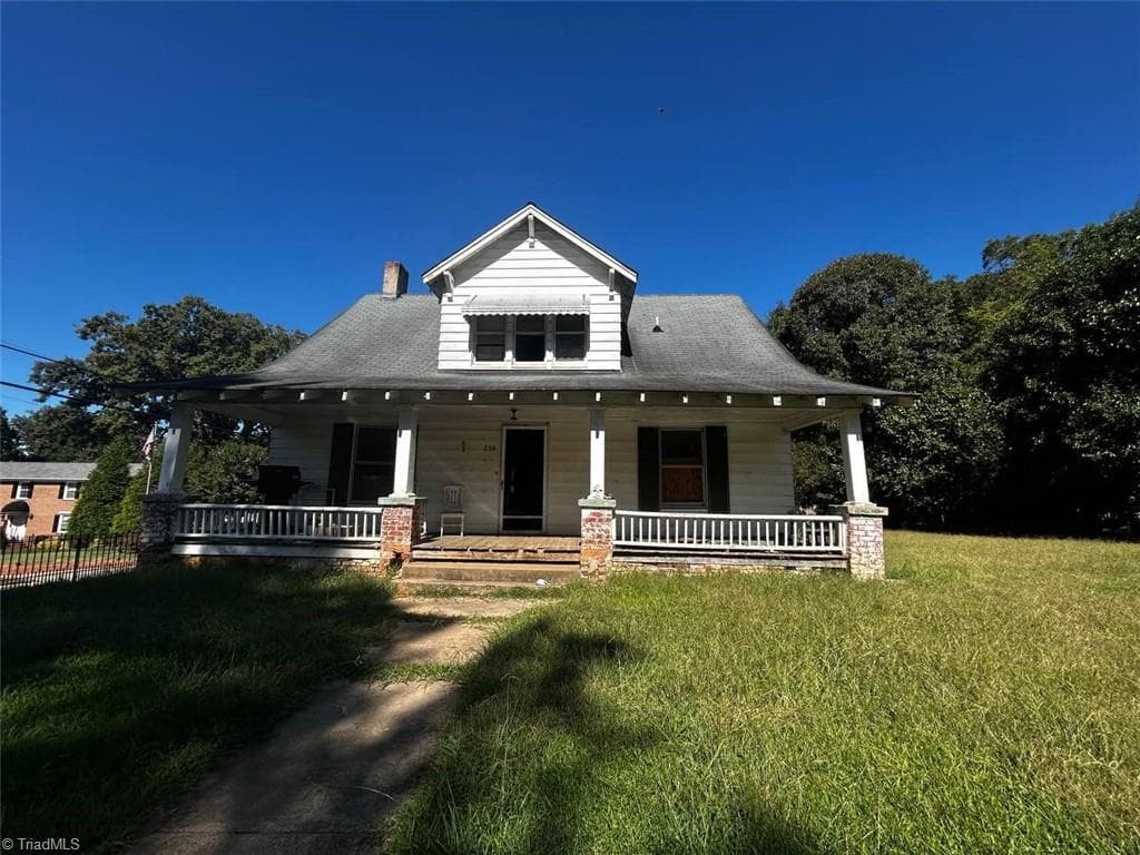 230 Vance Street, Lexington NC 27292