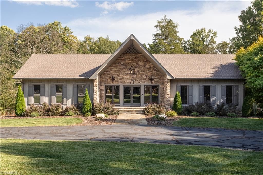 404 Balsam Drive, Lexington NC 27292