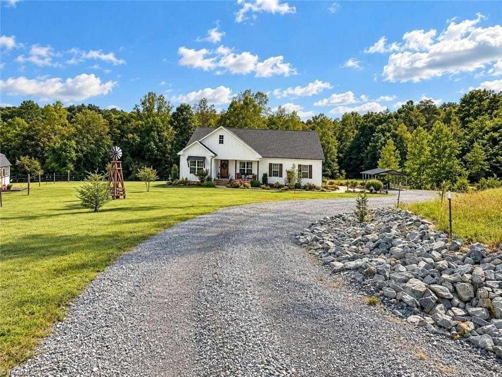 1935 Wall Loop Road, Walnut Cove NC 27052
