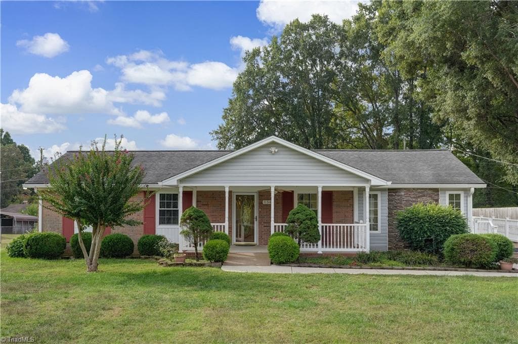 156 Clearview Road, Eden NC 27288