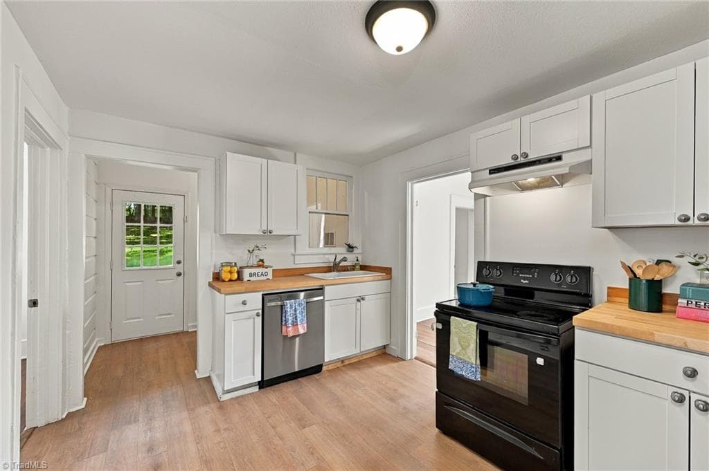 Stick/Site Built at 937 Hutton Street, Winston-Salem NC 27101, Winston-Salem, photo 12 of 33