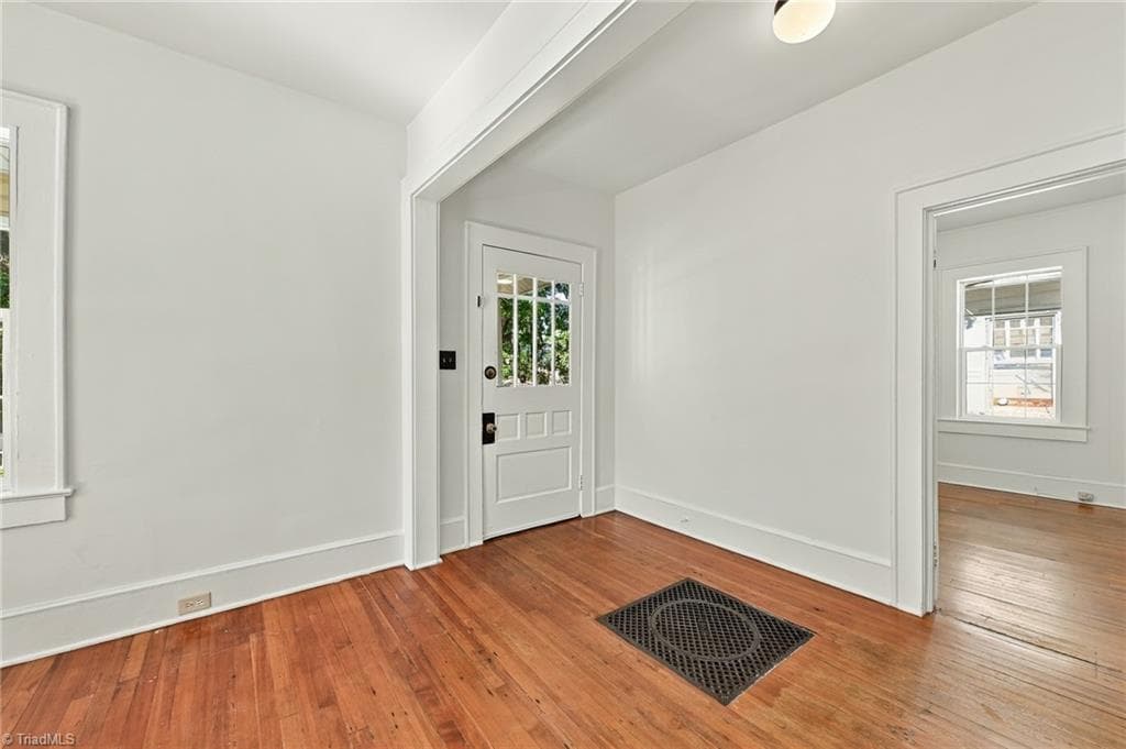 Stick/Site Built at 937 Hutton Street, Winston-Salem NC 27101, Winston-Salem, photo 7 of 33