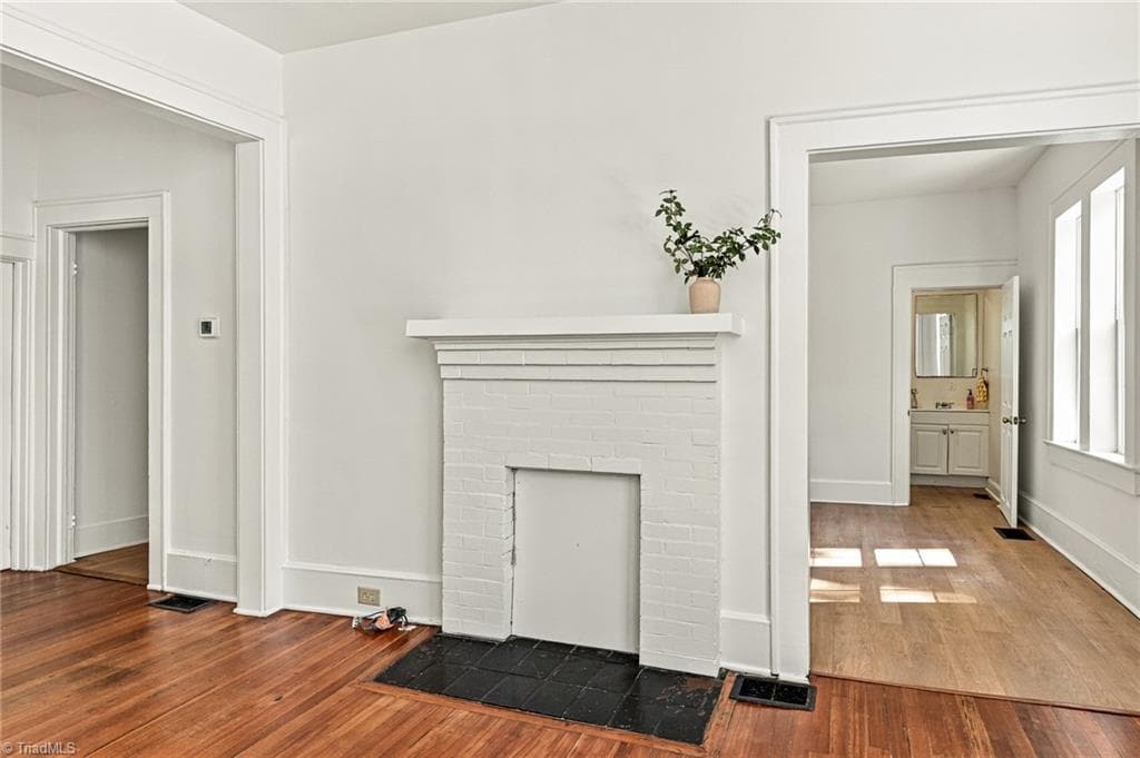 Stick/Site Built at 937 Hutton Street, Winston-Salem NC 27101, Winston-Salem, photo 9 of 33