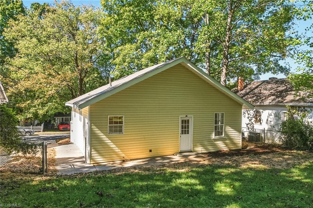 Stick/Site Built at 937 Hutton Street, Winston-Salem NC 27101, Winston-Salem, photo 30 of 33