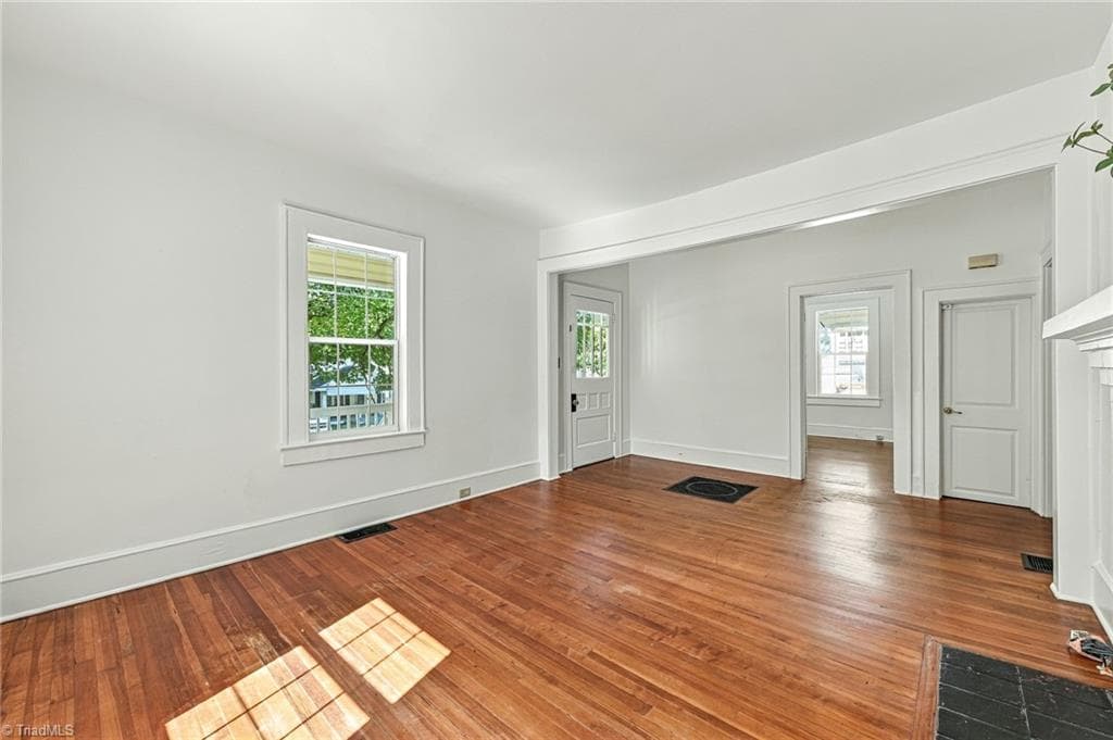 Stick/Site Built at 937 Hutton Street, Winston-Salem NC 27101, Winston-Salem, photo 10 of 33