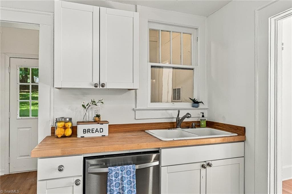 Stick/Site Built at 937 Hutton Street, Winston-Salem NC 27101, Winston-Salem, photo 14 of 33