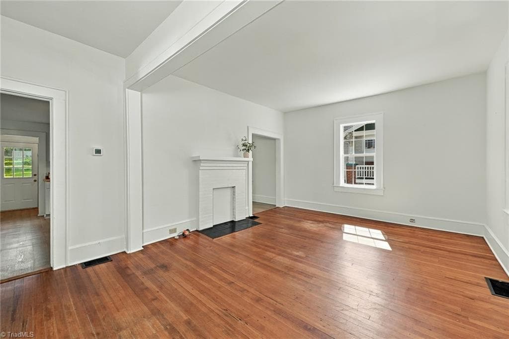 Stick/Site Built at 937 Hutton Street, Winston-Salem NC 27101, Winston-Salem, photo 8 of 33