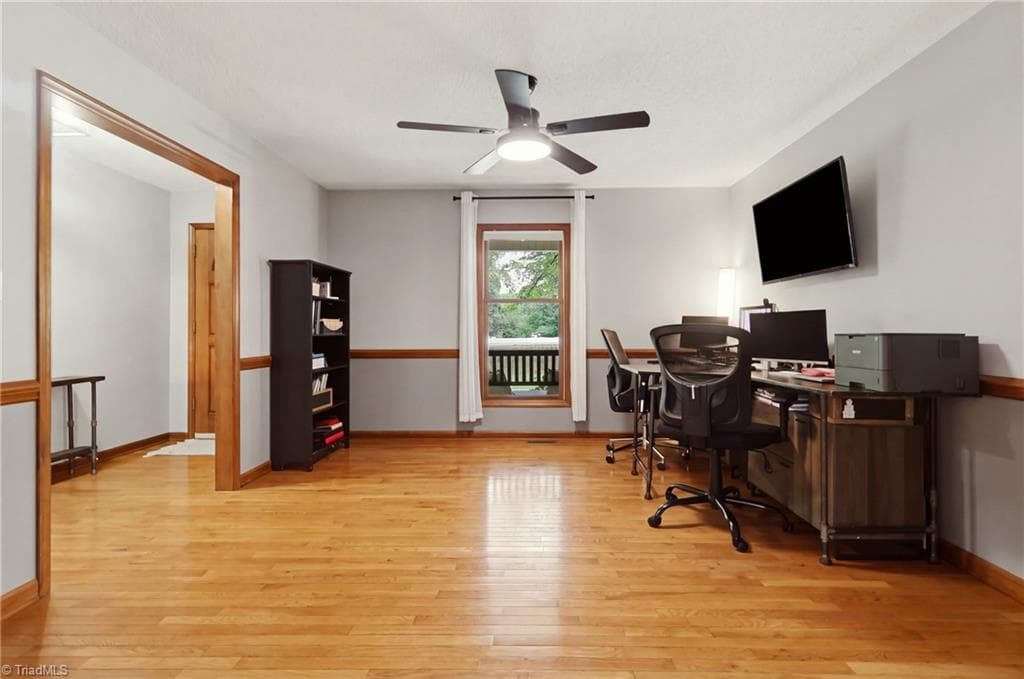 Stick/Site Built at 856 Lakeview Drive, Thomasville NC 27360, Thomasville, photo 12 of 37