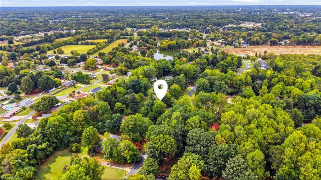 Stick/Site Built at 856 Lakeview Drive, Thomasville NC 27360, Thomasville, photo 37 of 37