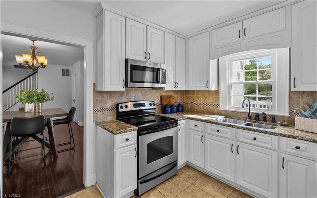 Stick/Site Built at 610 Ashland Drive, Greensboro NC 27403, Greensboro, photo 7 of 33