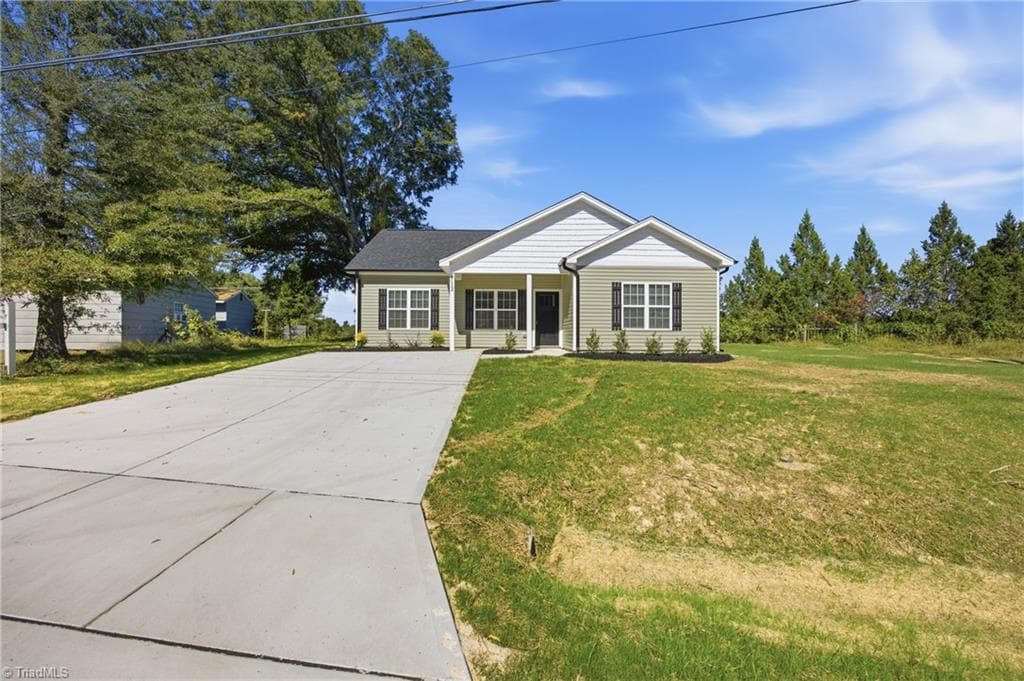 Stick/Site Built at 713 Summey Avenue, High Point NC 27263, High Point, photo 3 of 50