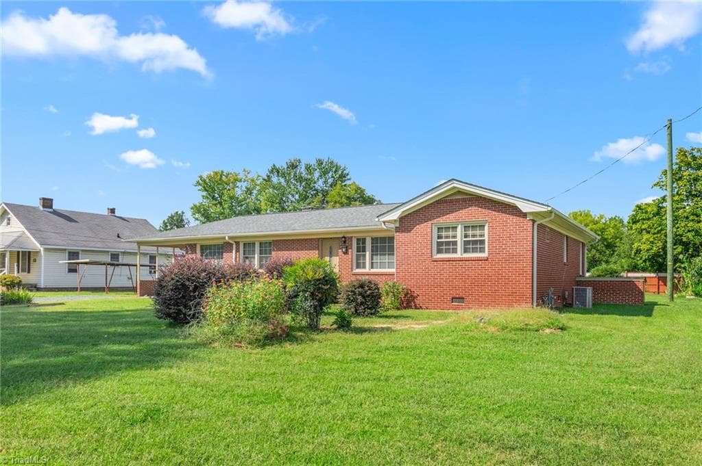 Stick/Site Built at 126 Andrews Avenue, Graham NC 27253, Graham, photo 3 of 30