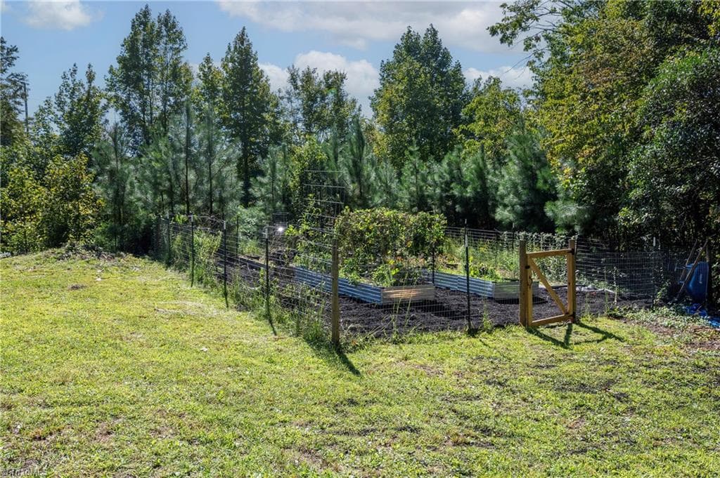 Stick/Site Built at 490 Pinecroft Boulevard, Lexington NC 27295, photo 27 of 33