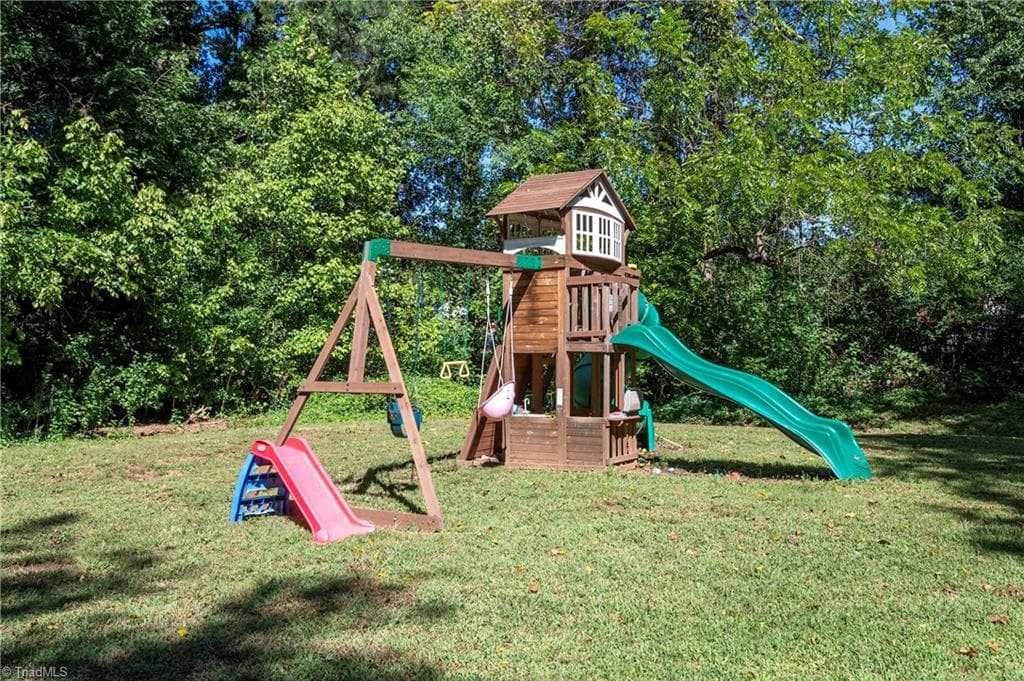 Stick/Site Built at 490 Pinecroft Boulevard, Lexington NC 27295, photo 29 of 33