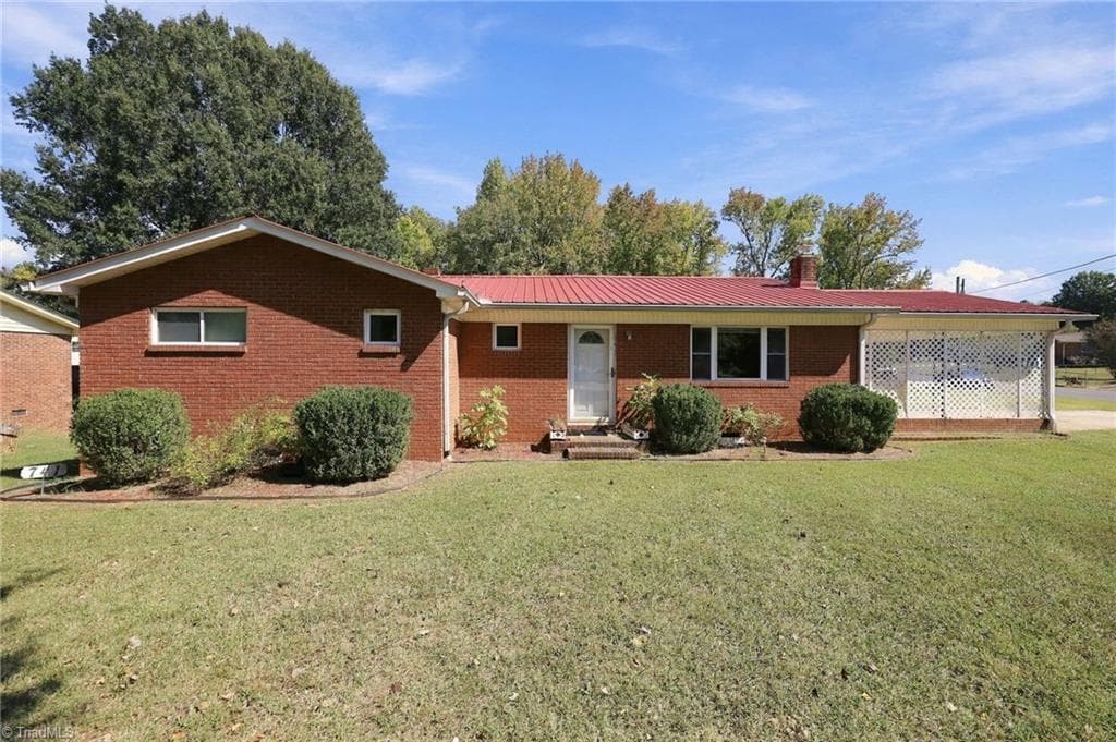 741 Kennedy Road, Thomasville NC 27360