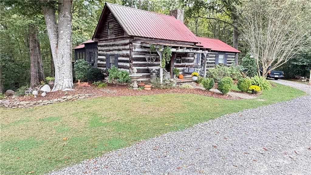 231 Crissman Lane, Dobson NC 27017