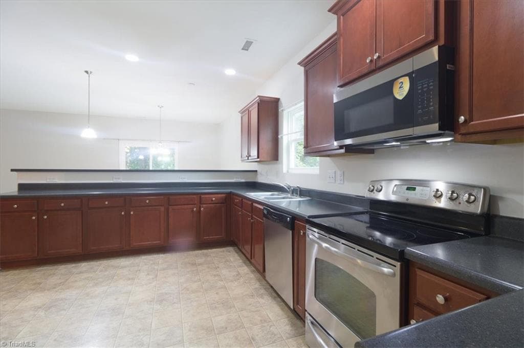 Stick/Site Built at 1402 Torrey Pines Court, Mebane NC 27302, Mebane, photo 7 of 32