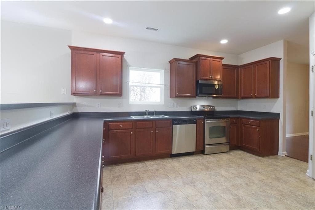 Stick/Site Built at 1402 Torrey Pines Court, Mebane NC 27302, Mebane, photo 9 of 32