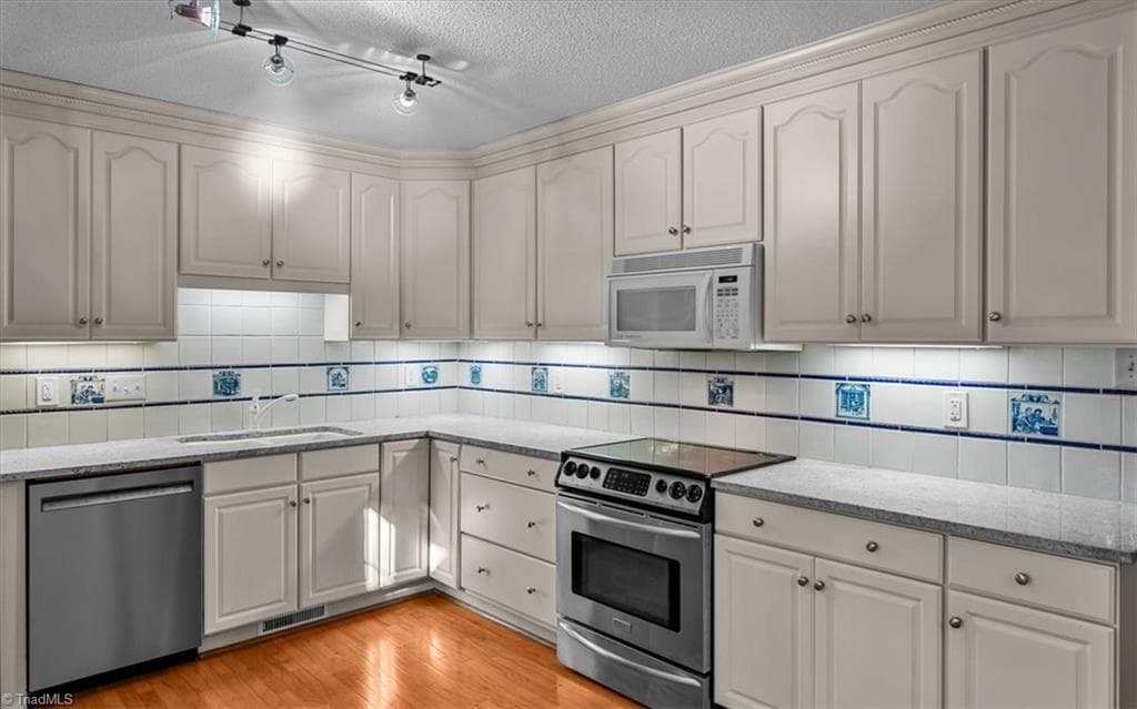 Stick/Site Built at 309 Fairidge Drive, Jamestown NC 27282, photo 16 of 50