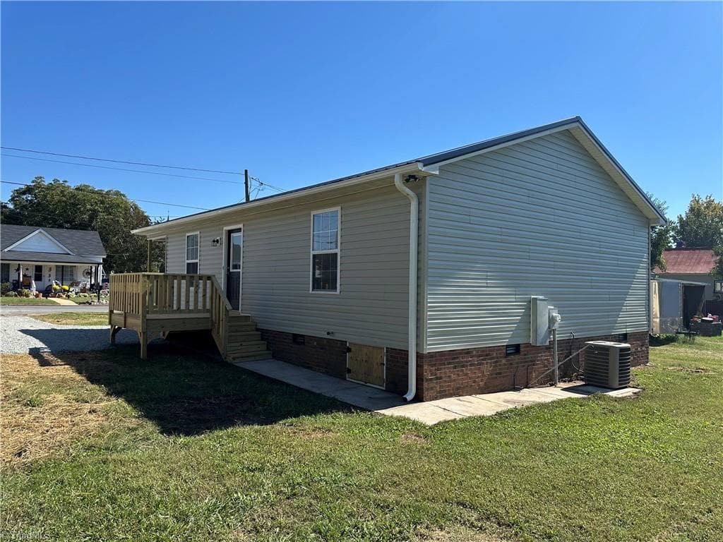 Stick/Site Built at 211 Foy Avenue, Lexington NC 27292, Lexington, photo 4 of 20