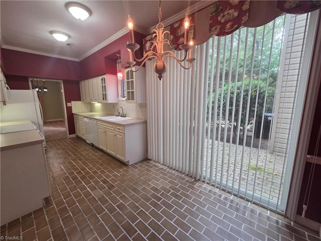 Stick/Site Built at 203 Forest View Court, Winston-Salem NC 27104, Winston-Salem, photo 10 of 25