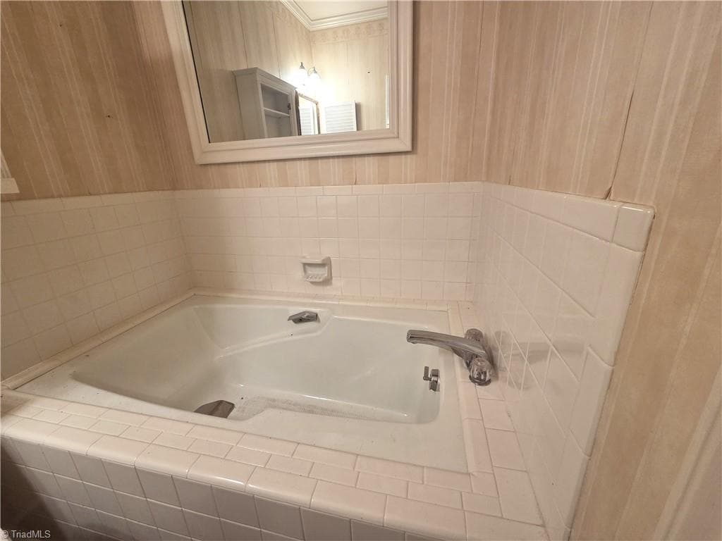 Stick/Site Built at 203 Forest View Court, Winston-Salem NC 27104, Winston-Salem, photo 18 of 25
