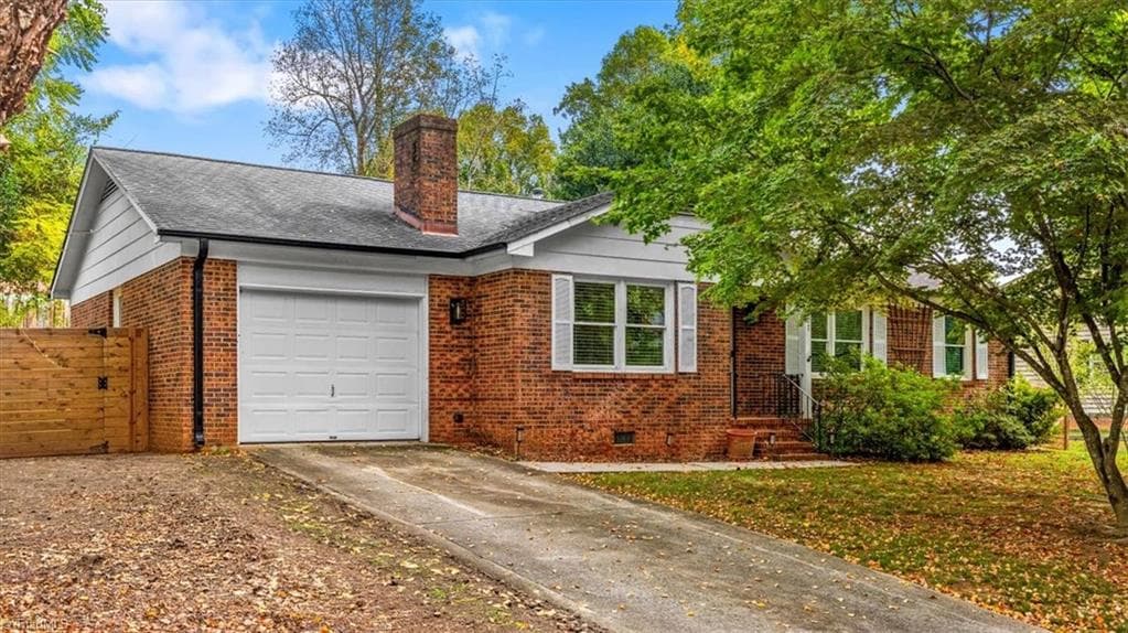 2607 New Garden Road E, Greensboro NC 27455