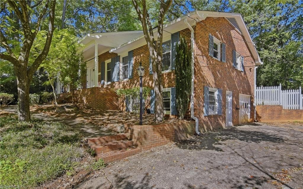 Stick/Site Built at 2980 Kedron Court, Winston-Salem NC 27106, Winston-Salem, photo 3 of 34
