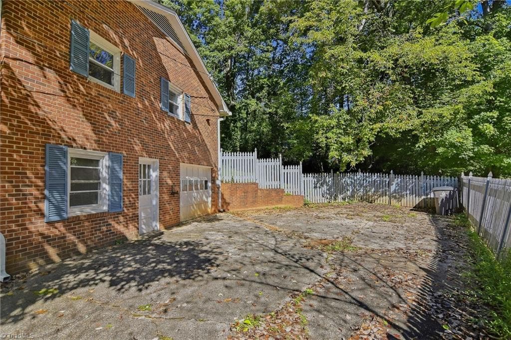 Stick/Site Built at 2980 Kedron Court, Winston-Salem NC 27106, Winston-Salem, photo 5 of 34