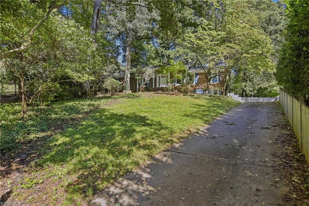 Stick/Site Built at 2980 Kedron Court, Winston-Salem NC 27106, Winston-Salem, photo 4 of 34