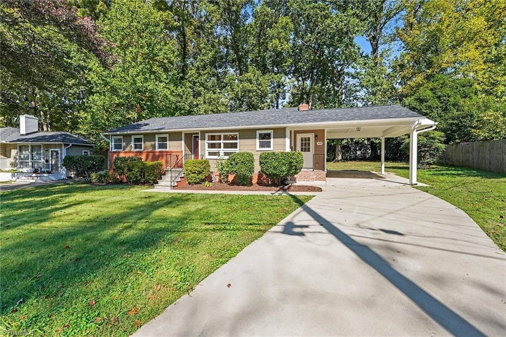 Stick/Site Built at 3708 Parkwood Drive, Greensboro NC 27403, Greensboro, photo 26 of 27