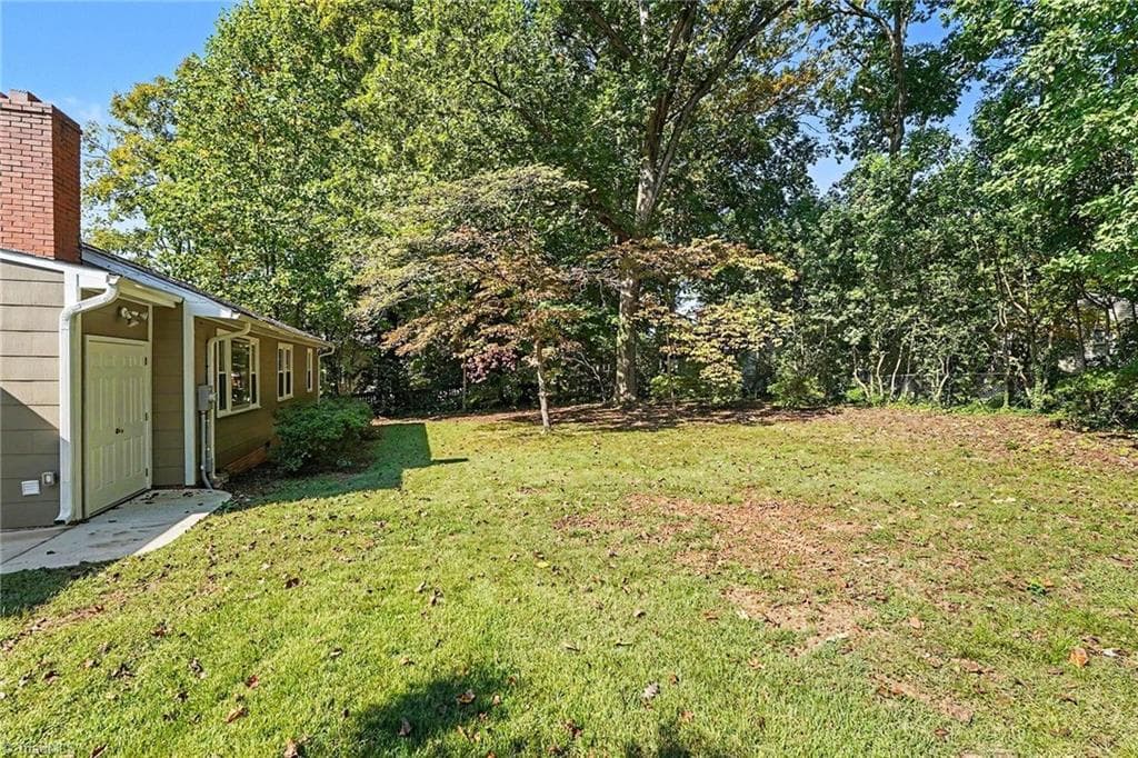 Stick/Site Built at 3708 Parkwood Drive, Greensboro NC 27403, Greensboro, photo 19 of 27