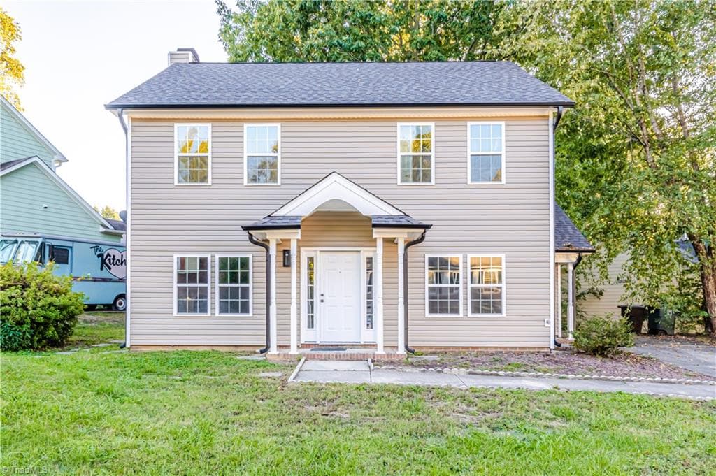 Stick/Site Built at 3 Ivyglen Court, Greensboro NC 27406, Greensboro, photo 2 of 36