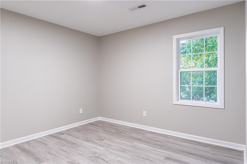 Stick/Site Built at 3 Ivyglen Court, Greensboro NC 27406, Greensboro, photo 33 of 36
