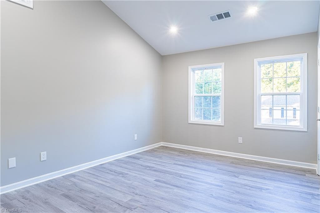 Stick/Site Built at 3 Ivyglen Court, Greensboro NC 27406, Greensboro, photo 25 of 36