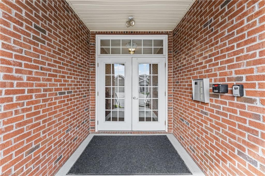 Stick/Site Built at 6831 Hanesbrook Circle # 104, Clemmons NC 27012, Clemmons, photo 39 of 40