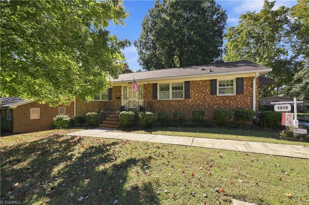 1918 Front Street W, Burlington NC 27215