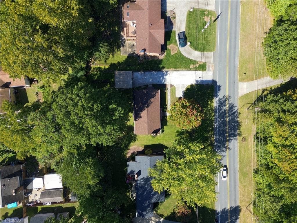 Stick/Site Built at 1918 Front Street W, Burlington NC 27215, photo 33 of 38