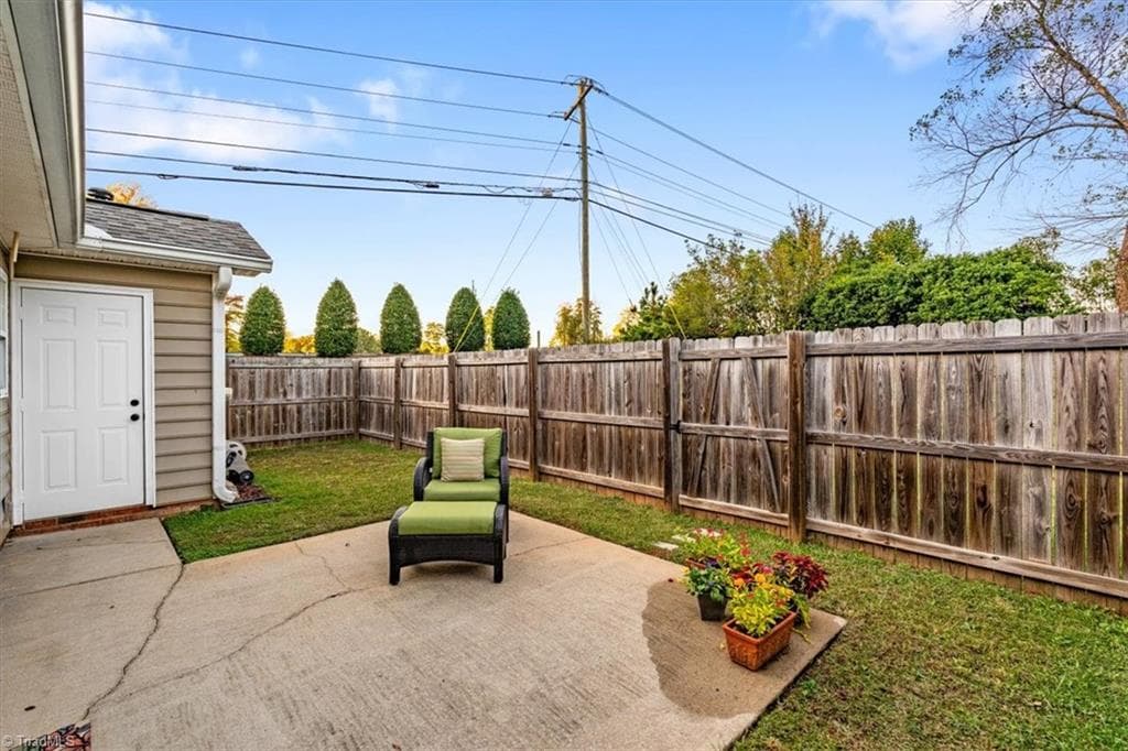 Stick/Site Built at 7 Shelburne Court, Greensboro NC 27455, photo 27 of 28