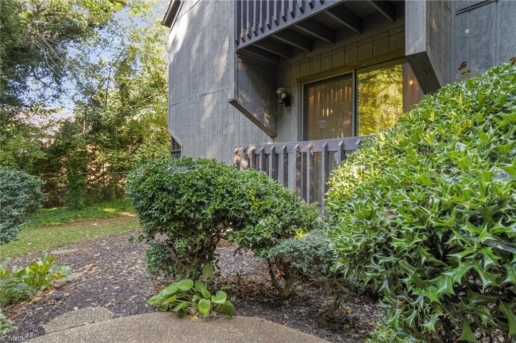 Stick/Site Built at 133 Cedar Cove Lane, Winston-Salem NC 27104, Winston-Salem, photo 4 of 24