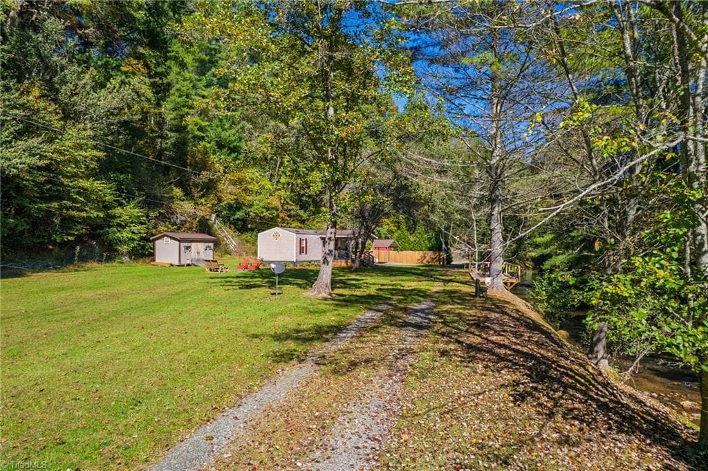 Manufactured Home at 99 Lynn Lane, Glade Valley NC 28627, Glade Valley, photo 17 of 45